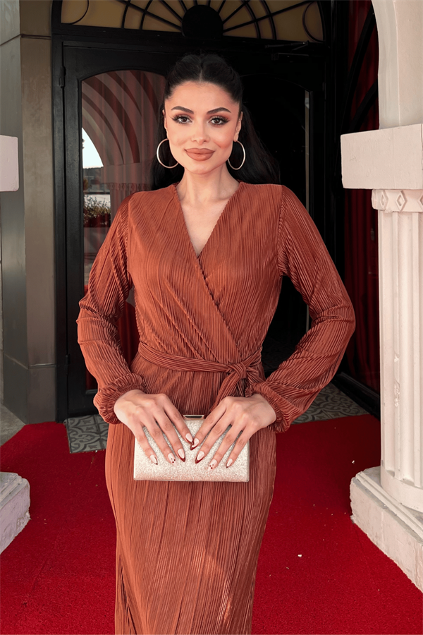 Pliseli Kuşaklı Elbise - KAHVERENGİ