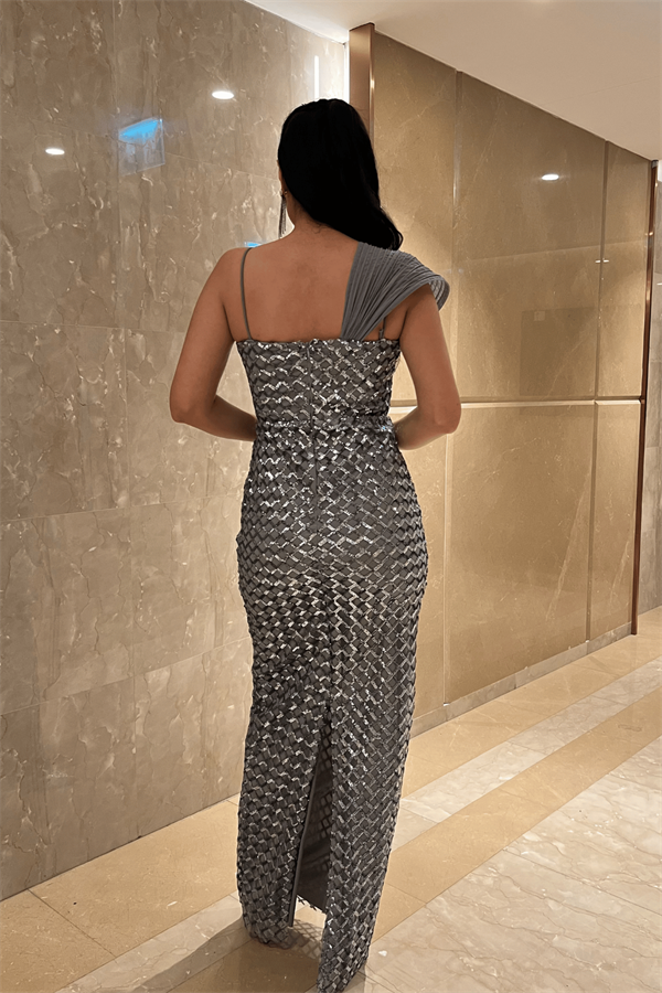 Pul Payet Kumaş Şal Detaylı Abiye Elbise - GÜMÜŞ