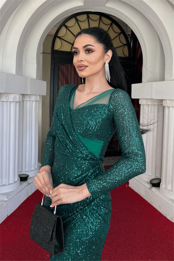 Pul Payet Kumaş Tasarım Büzgü Detaylı Elbise - ZÜMRÜT YEŞİL