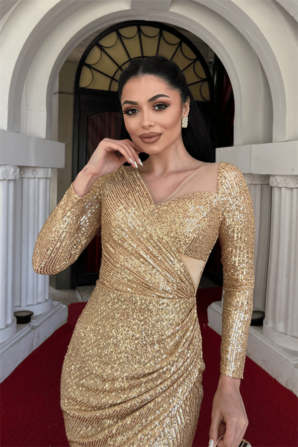 Pul Payet Kumaş Tasarım Büzgü Detaylı Elbise - GOLD