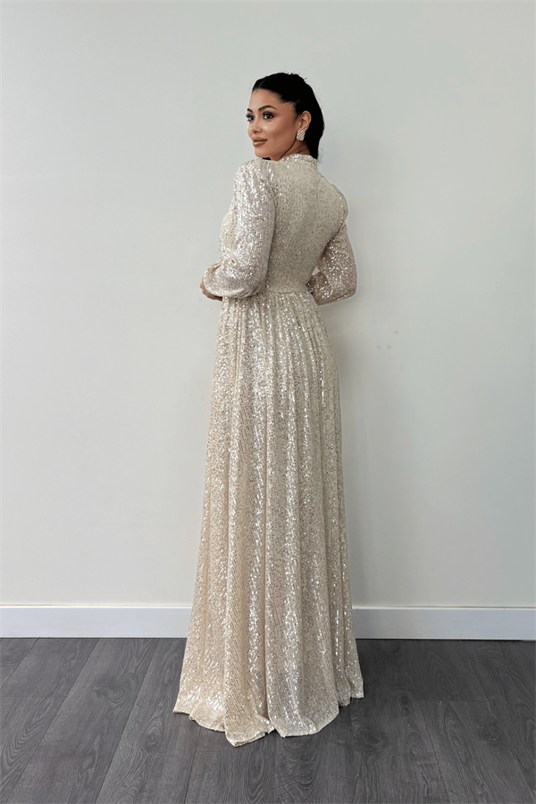 Pul Tül Payet Kumaş Büzgü Detaylı Kiloş Elbise - GOLD