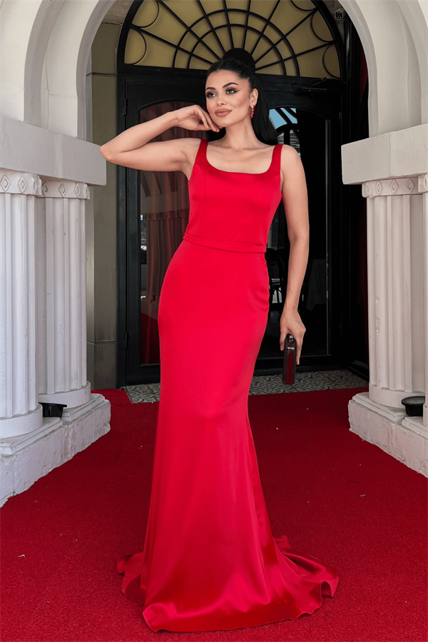 Saten Kumaş Sırtı Balık Maxi Elbise - KIRMIZI