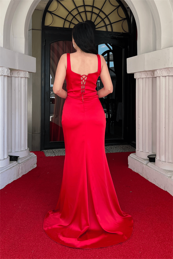 Saten Kumaş Sırtı Balık Maxi Elbise - KIRMIZI
