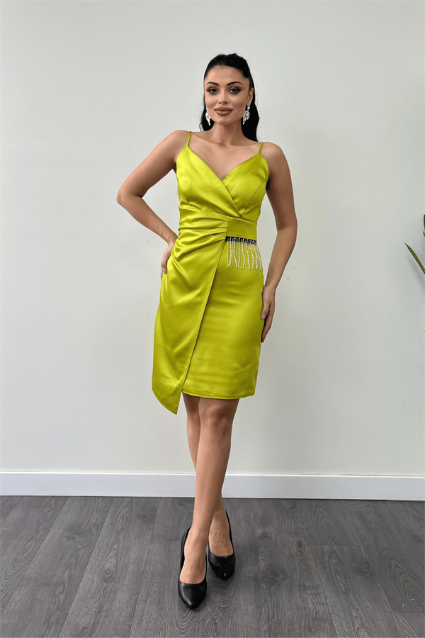 Saten Kumaş Boncuk Detaylı Elbise - Fıstık Yeşili