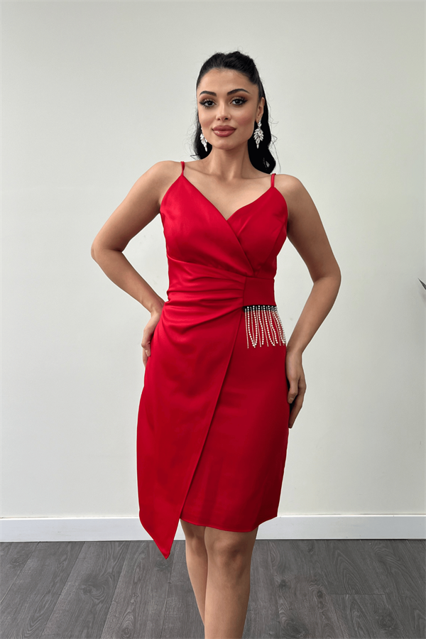 Saten Kumaş Boncuk Detaylı Elbise - KIRMIZI