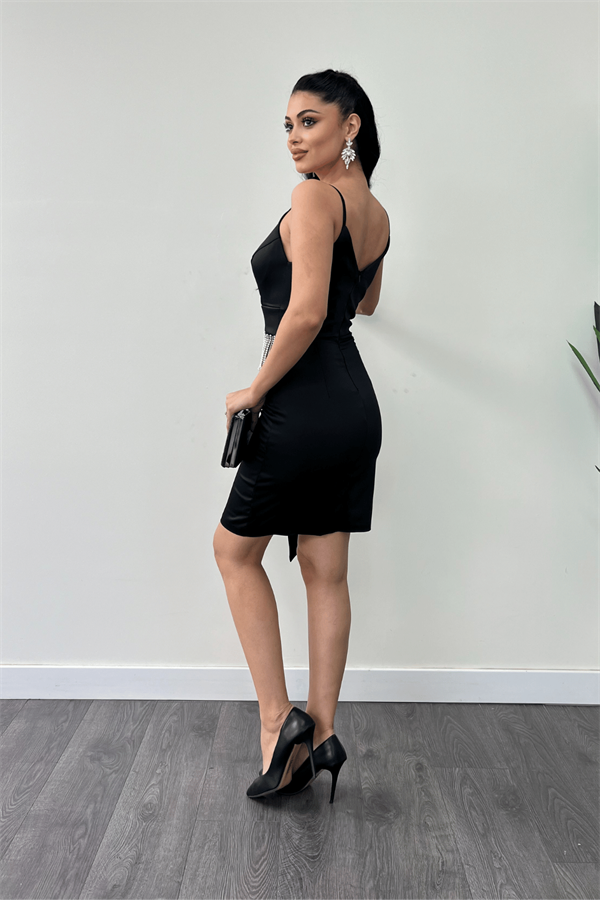 Saten Kumaş Boncuk Detaylı Elbise - SİYAH