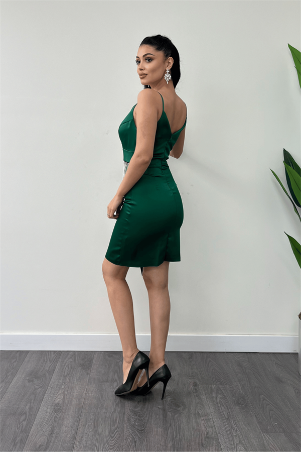 Saten Kumaş Boncuk Detaylı Elbise - ZÜMRÜT YEŞİL