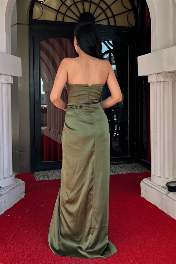 Saten Kumaş Büzgü Detaylı Straplez Abiye Elbise - HAKİ YEŞİLİ