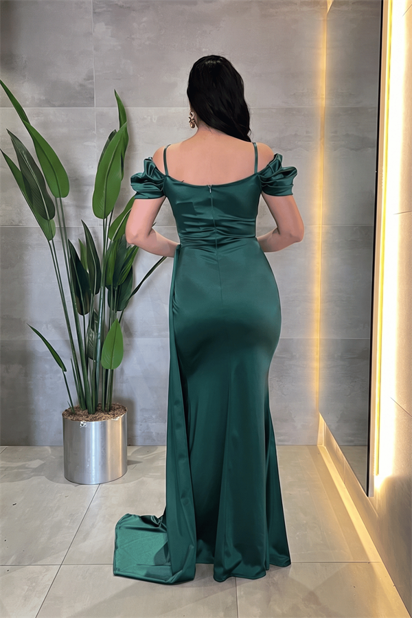 Saten Kumaş Büzgülü Şal Detaylı Abiye Elbise - ZÜMRÜT YEŞİL