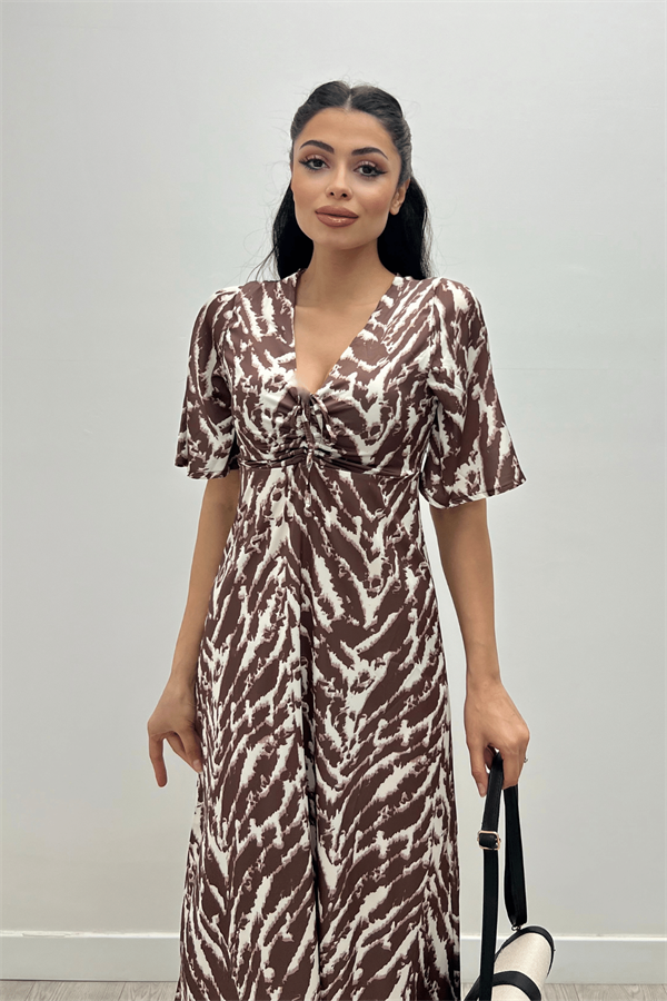 Saten Kumaş Göğsü  Büzgü Detaylı Elbise - KAHVERENGİ