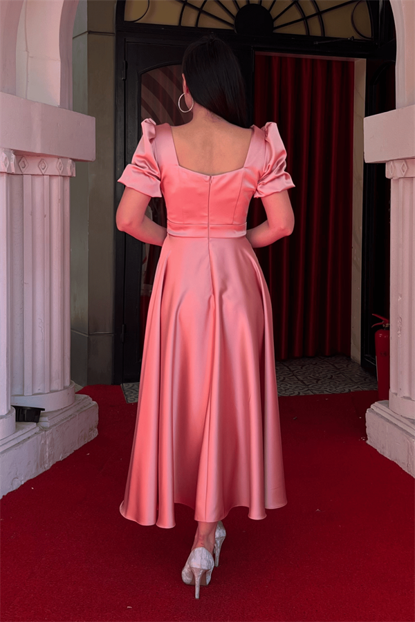 Saten Kumaş Kare Yaka Balon Kol Midi Elbise - PUDRA