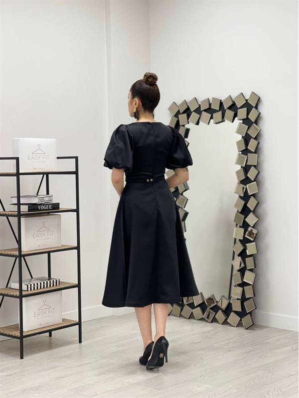 فستان ميدي بحزام من قماش الساتان - الأسود