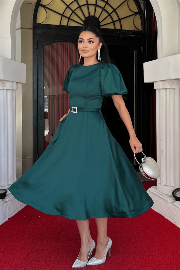 فستان ميدي بحزام من قماش الساتان - الزمرد الأخضر