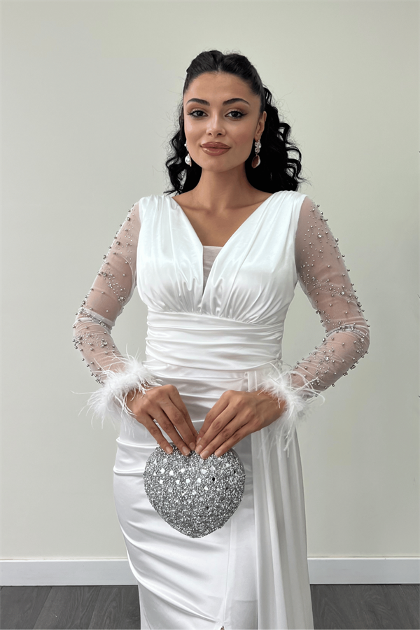 Saten Kumaş Kolları Otrişli Boncuk Detaylı Balık Elbise - BEYAZ