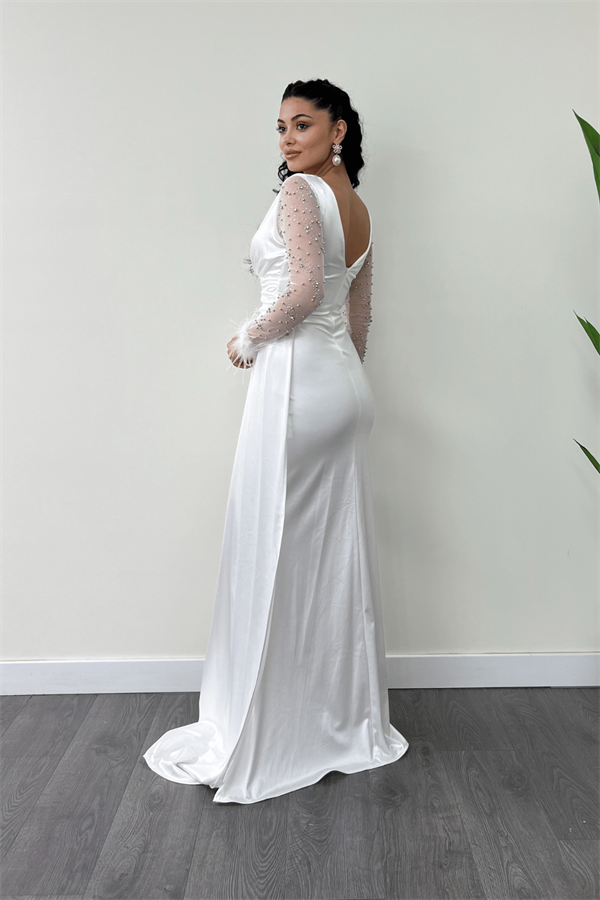 Saten Kumaş Kolları Otrişli Boncuk Detaylı Balık Elbise - BEYAZ