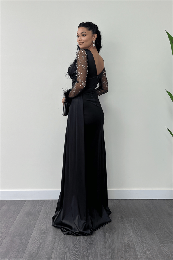 Saten Kumaş Kolları Otrişli Boncuk Detaylı Balık Elbise - SİYAH