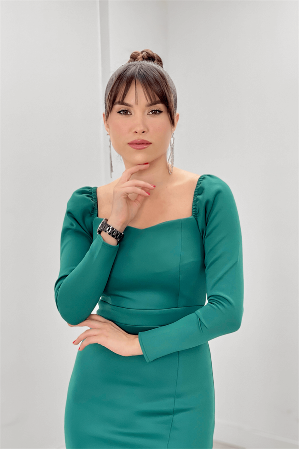 فستان سكوبا مزين بشق من القماش