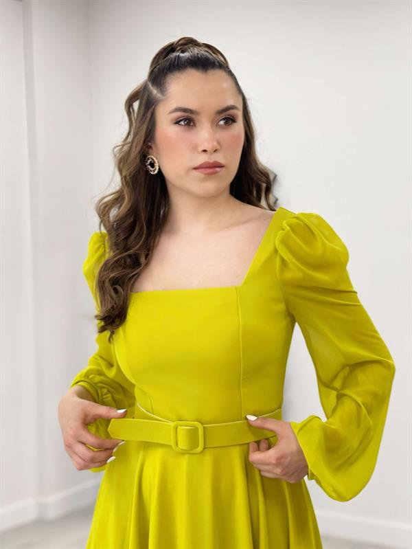 فستان ميدي بياقة مربعة شيفون من قماش الكريب - الأصفر