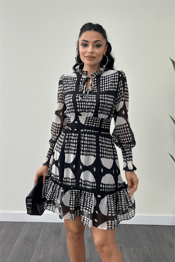 Şifon Kumaş Beli Lastik Detaylı Mini Elbise - SİYAH