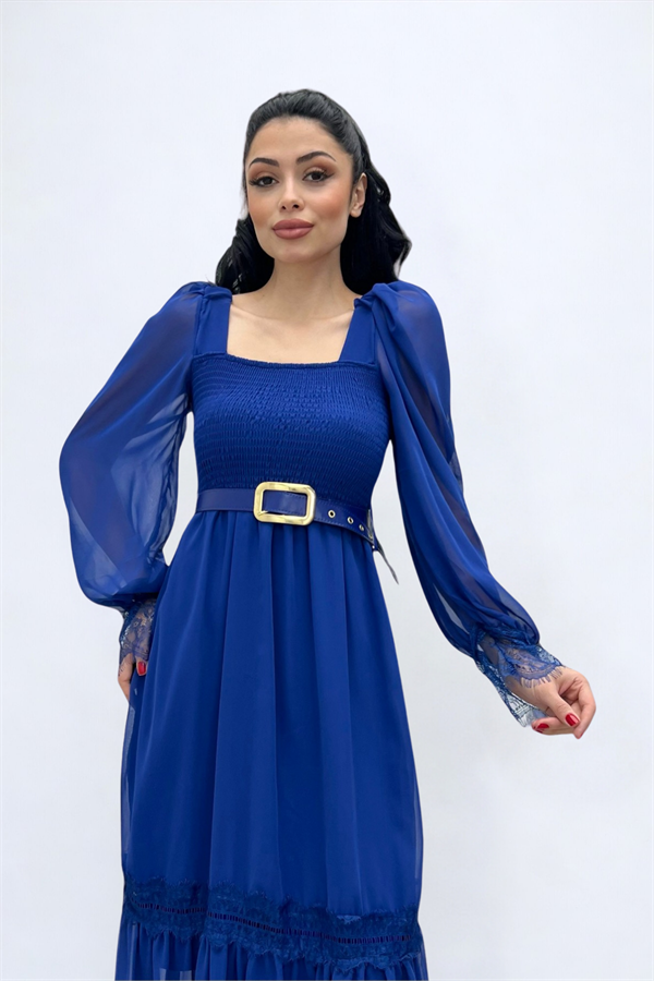 Şifon Kumaş Büzgü Dantel Detaylı Midi Elbise - SAKS MAVİ
