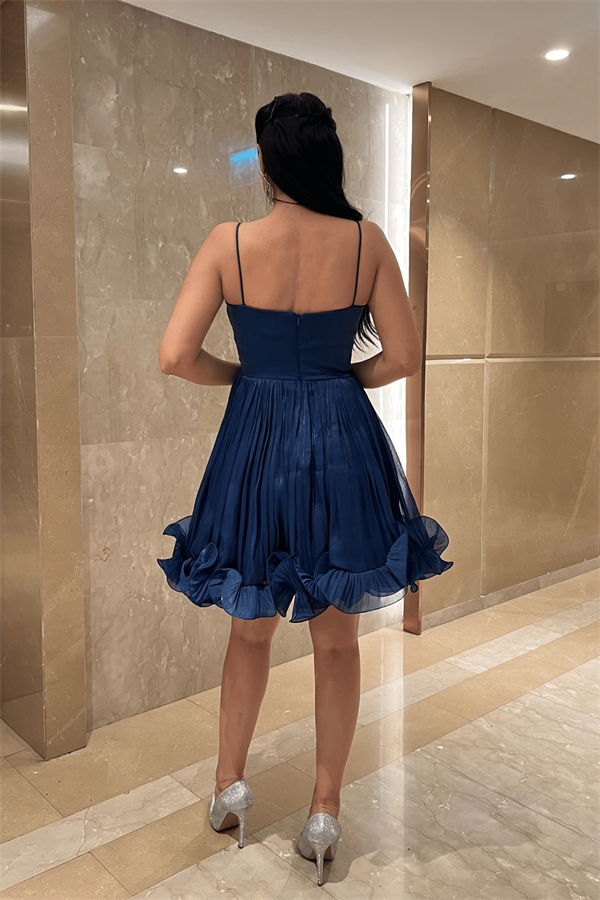 Şifon Kumaş Büzgü Detaylı Askılı Mini Elbise - LACİVERT