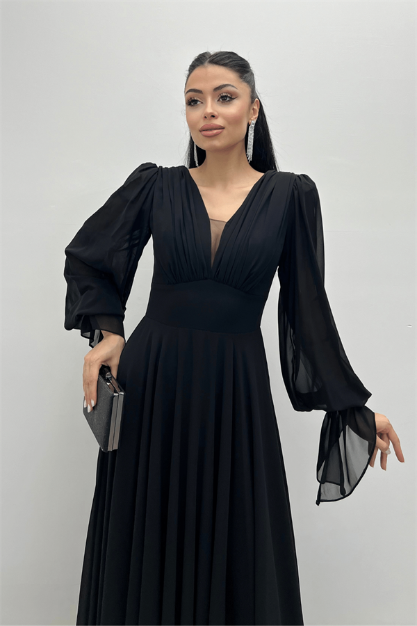 Şifon Kumaş V Yaka Büzgü Detaylı Maxi Elbise - SİYAH