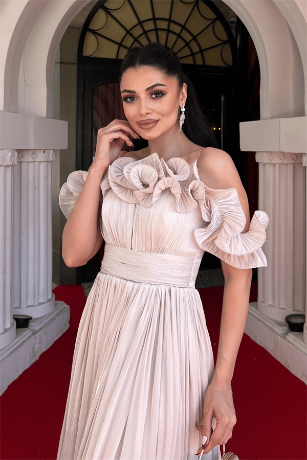 Şifon Kumaş Volan Detaylı Midi Elbise - BEJ