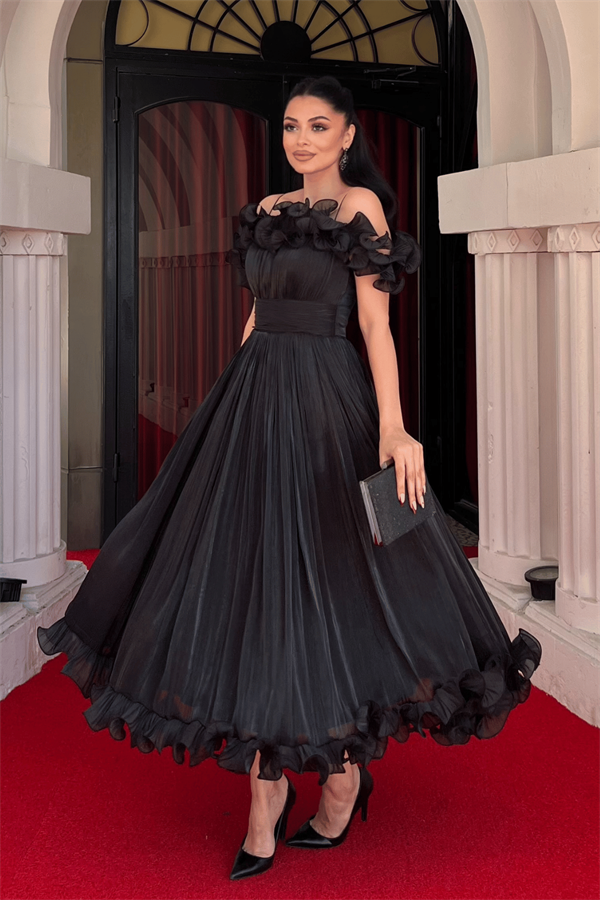 Şifon Kumaş Volan Detaylı Midi Elbise - SİYAH