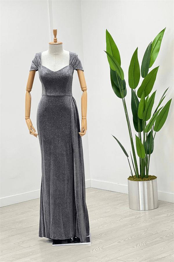 Simli Kumaş Omu Büzgülü Uzun Elbise - GÜMÜŞ