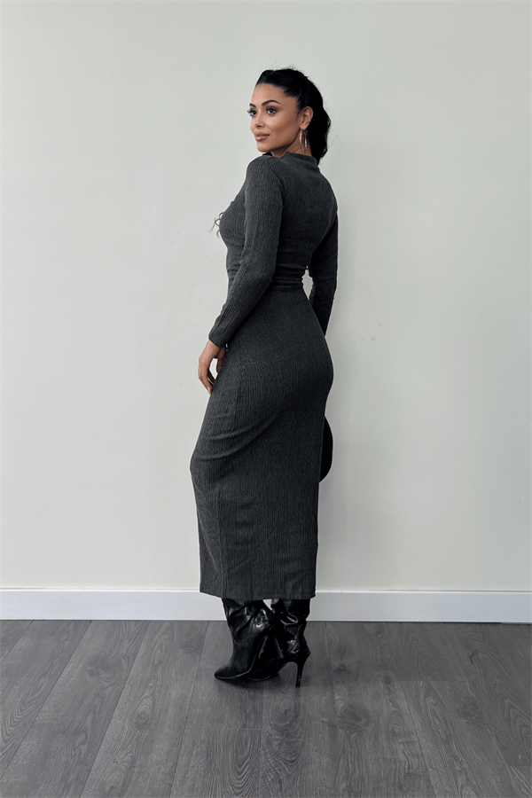 Triko Dokuma Kumaş Büzgü Detaylı Elbise - GRİ