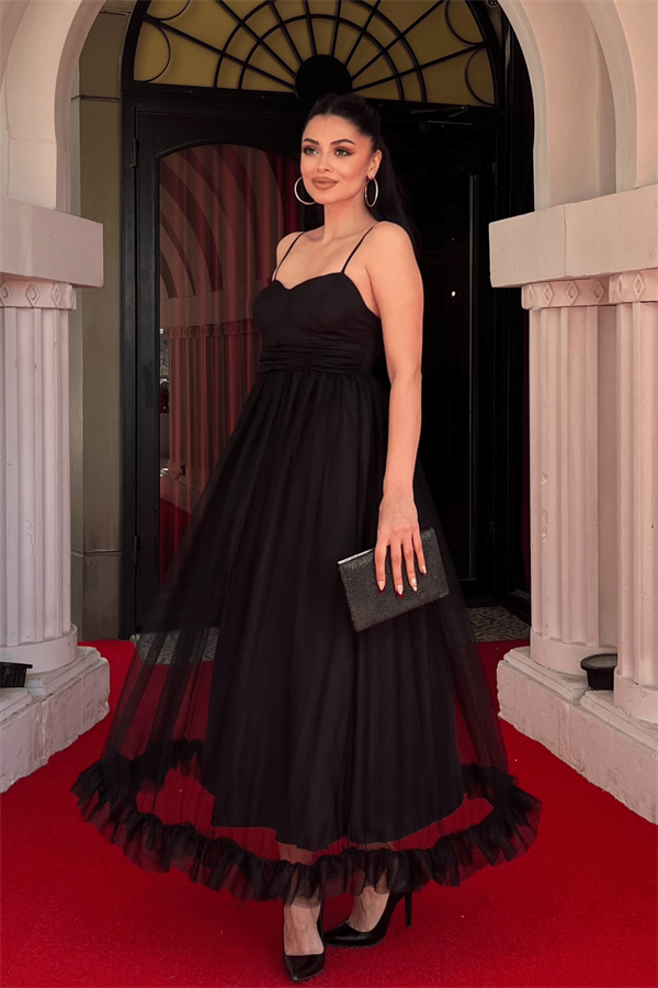 Tül Kumaş Büzgü Detaylı Elbise - SİYAH