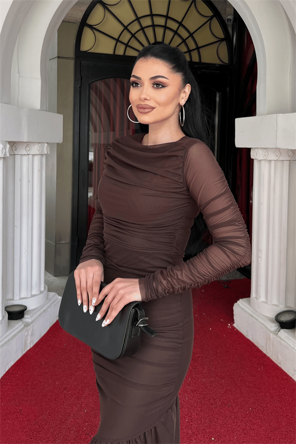 Tül Kumaş Büzgü Detaylı Kalem Elbise - KAHVERENGİ