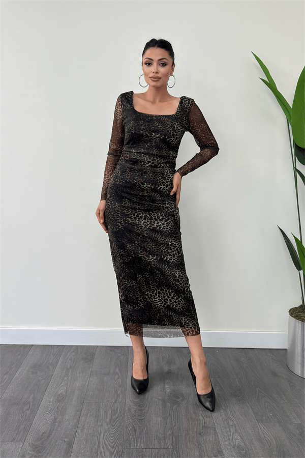 Tül Kumaş Kare Yaka Büzgü Detaylı Elbise - LEOPAR