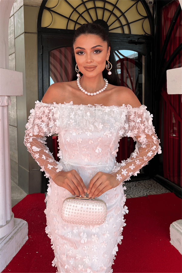 Üç Boyut Çiçekli Kumaş Kayık Yaka Kalem Elbise - BEYAZ