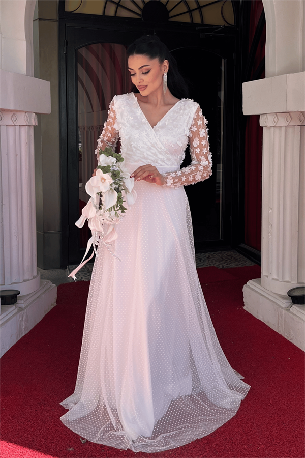 فستان زهري ثلاثي الأبعاد - الأبيض