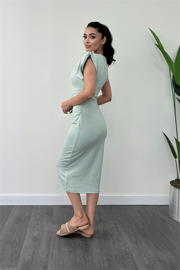 Penye Kumaş Omuz Detaylı Büzgülü Kalem Elbise - YEŞİL
