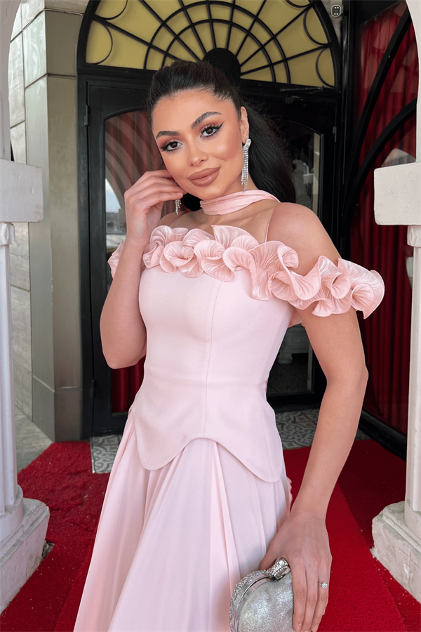 Üst Atlas Kumaş Alt Şifon Şal Detaylı Elbise - PUDRA