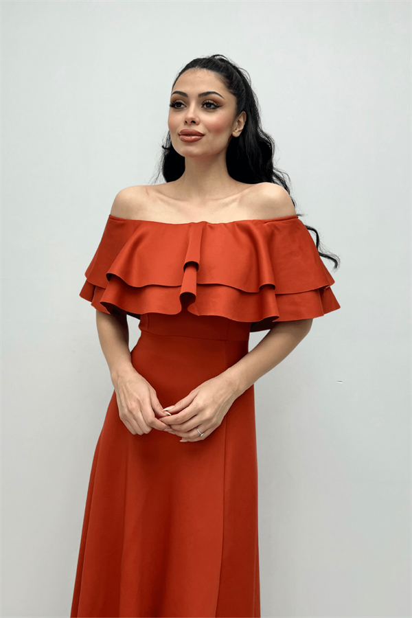 فستان بالفولان - البلاط