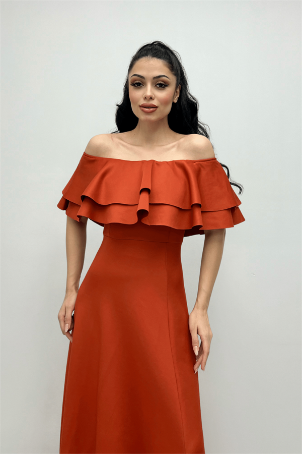 فستان بالفولان - البلاط