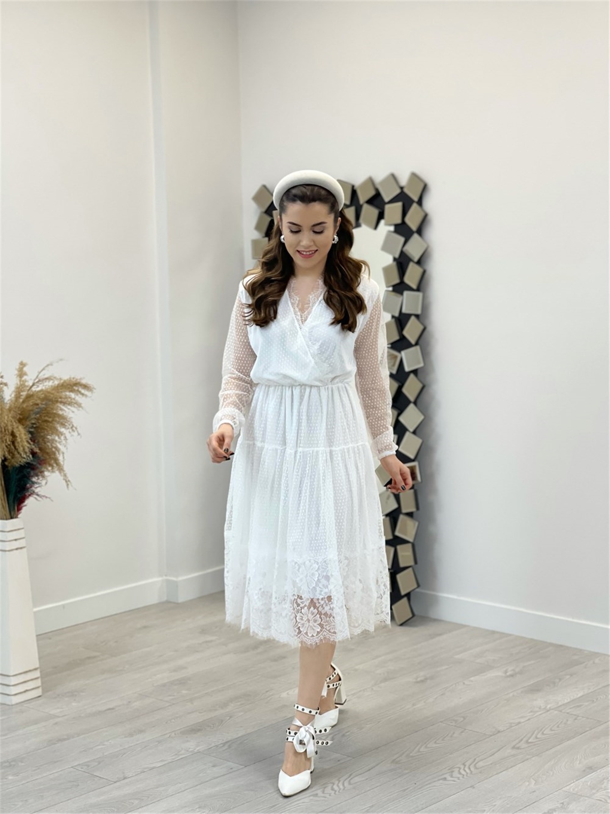 Spotty Tulle Detailed Dress - White | Giyim Masalı