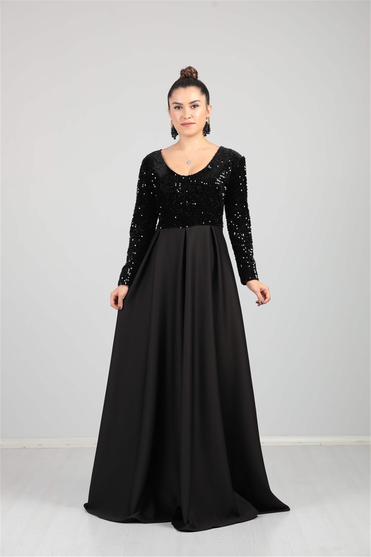 Üstü Payet Altı Scuba Abiye Elbise - Siyah - Giyim Masalı