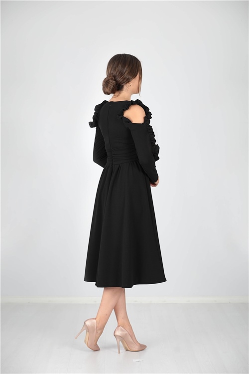 Kol Detaylı Pileli Elbise - Siyah