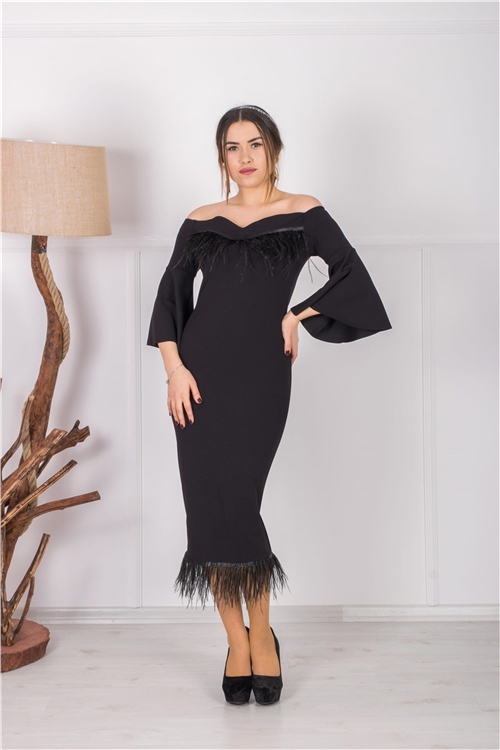 Krep Kumaş Tüy Detaylı Tasarım Elbise - Siyah