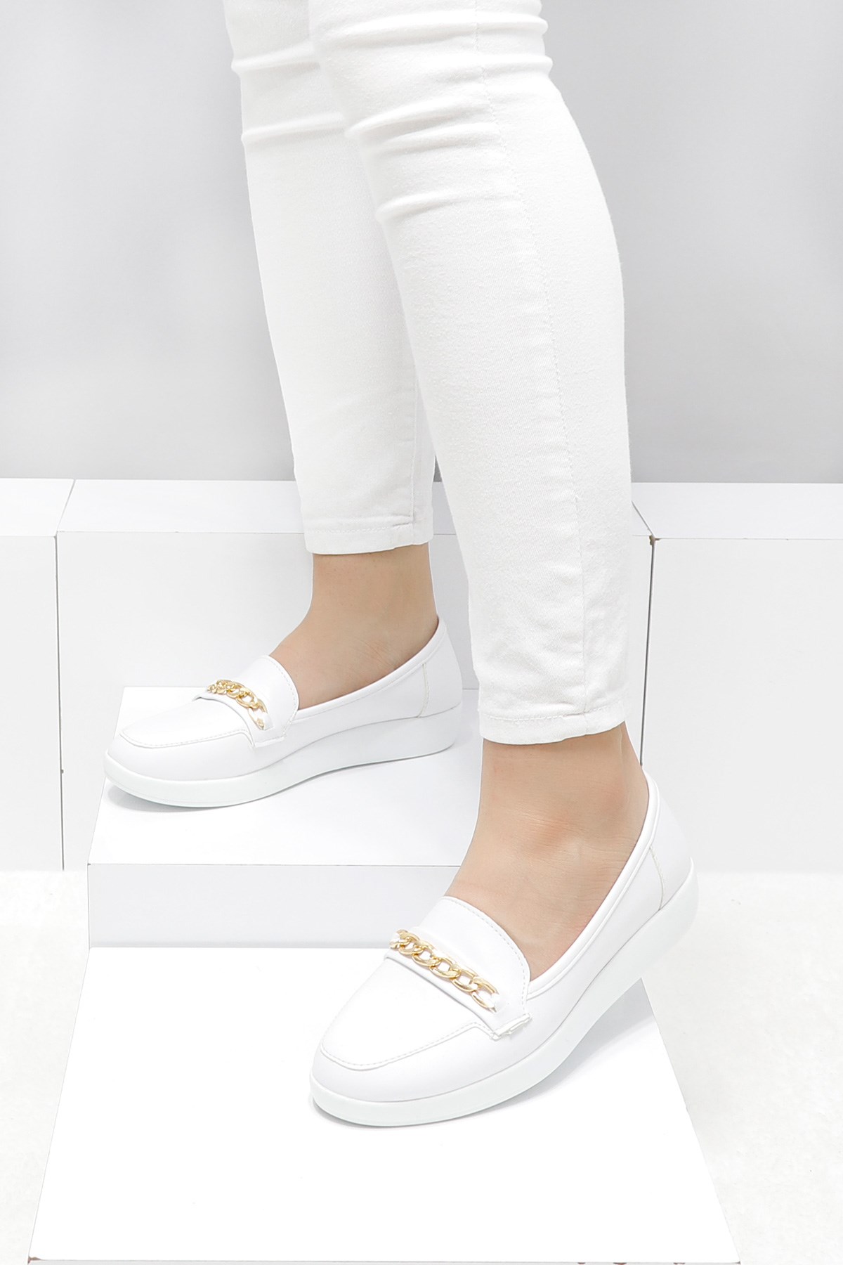 Beyaz Zincirli Kadın Babet Ayakkabı 2127 Fiyatı ve Modelleri