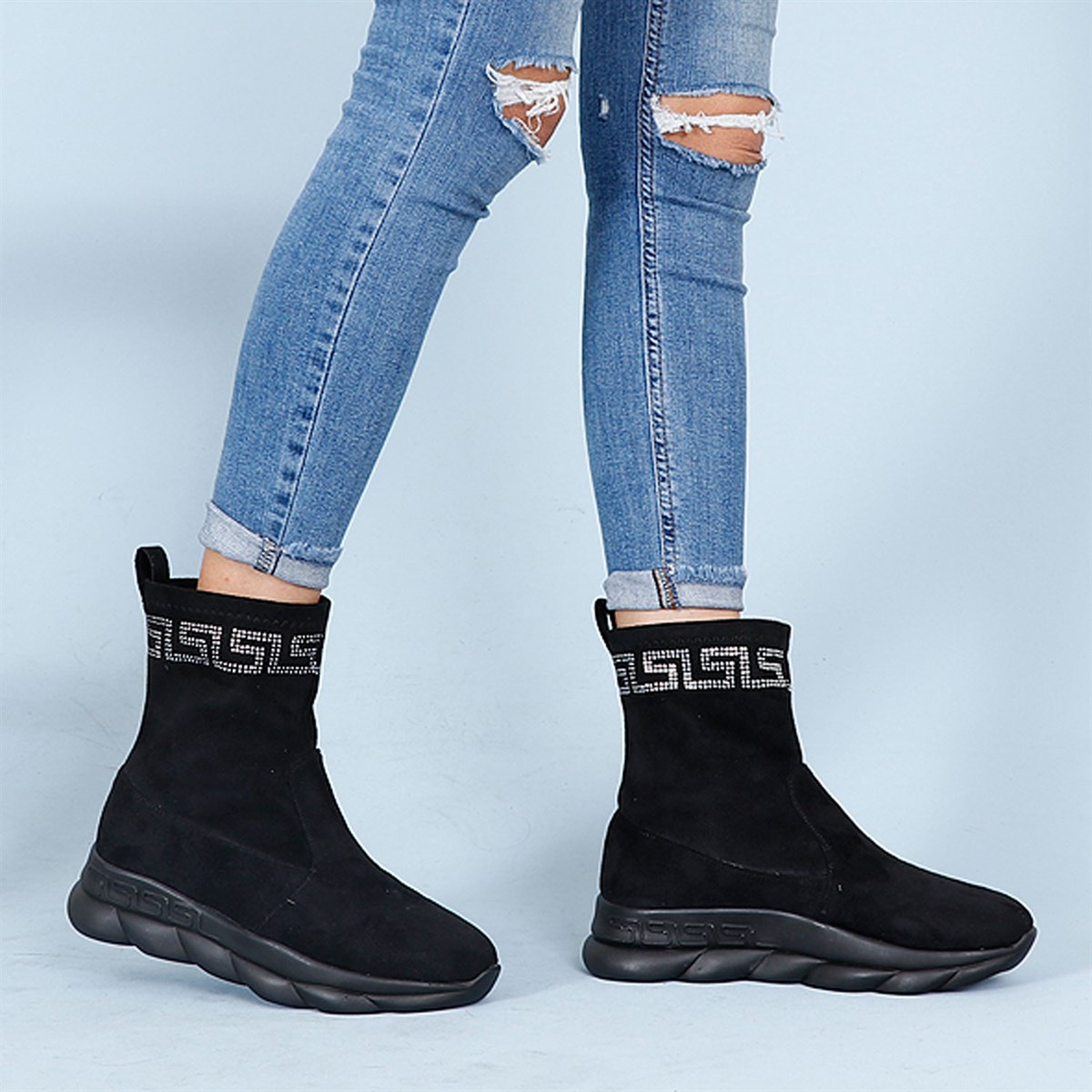 Siyah Süet Düz Kalın Taban Kadın Bot 6103