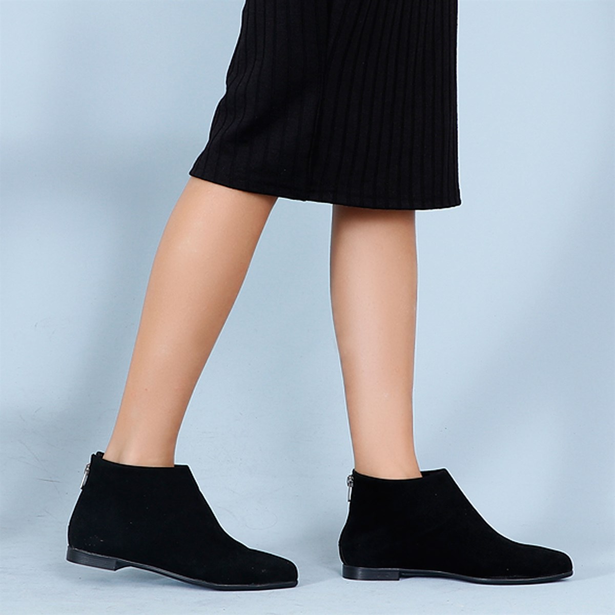 Siyah Süet Düz Kalın Taban Kadın Bot 80