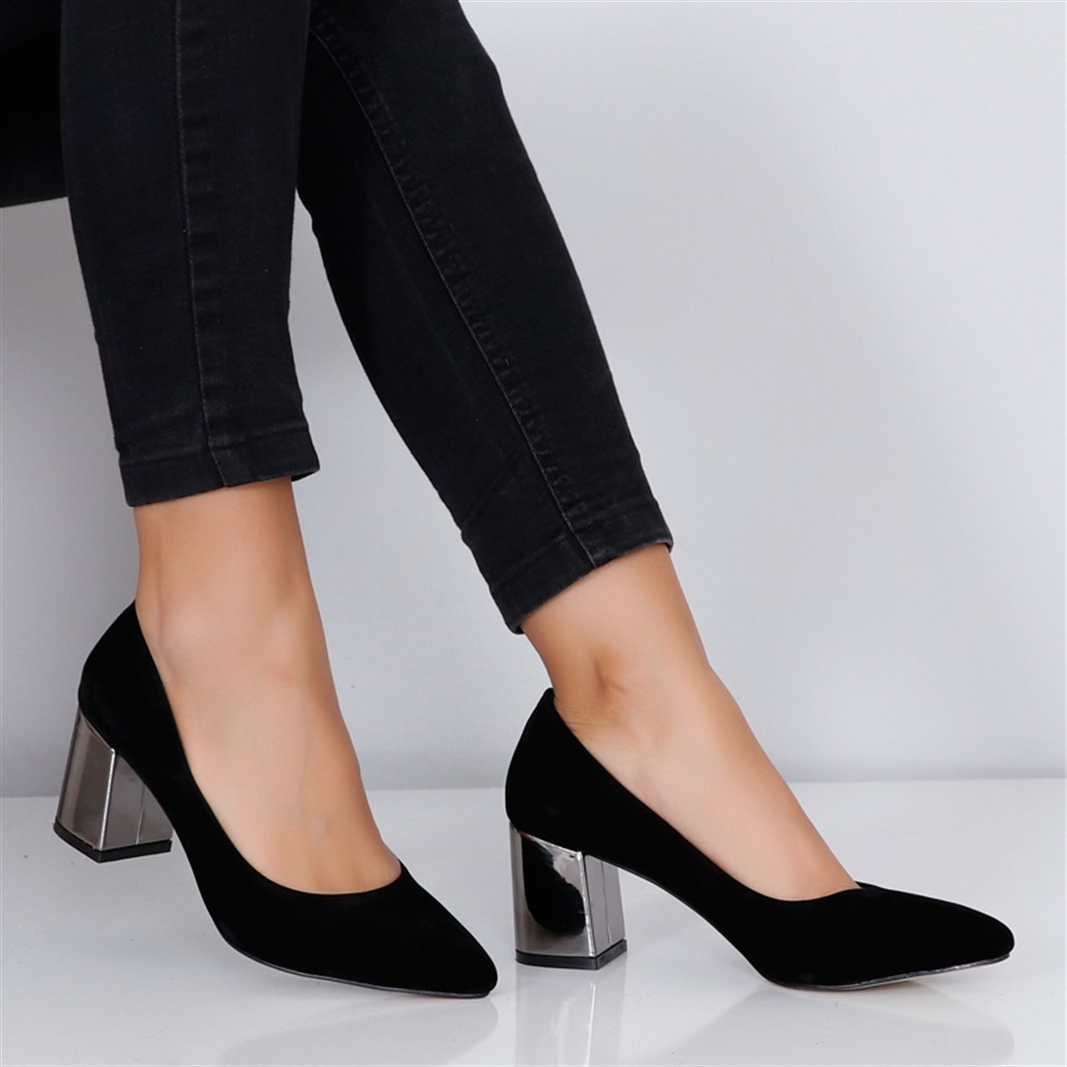 Siyah süet Kalın Topuk Kadın Ayakkabı 173Y Fiyatı ve Modelleri