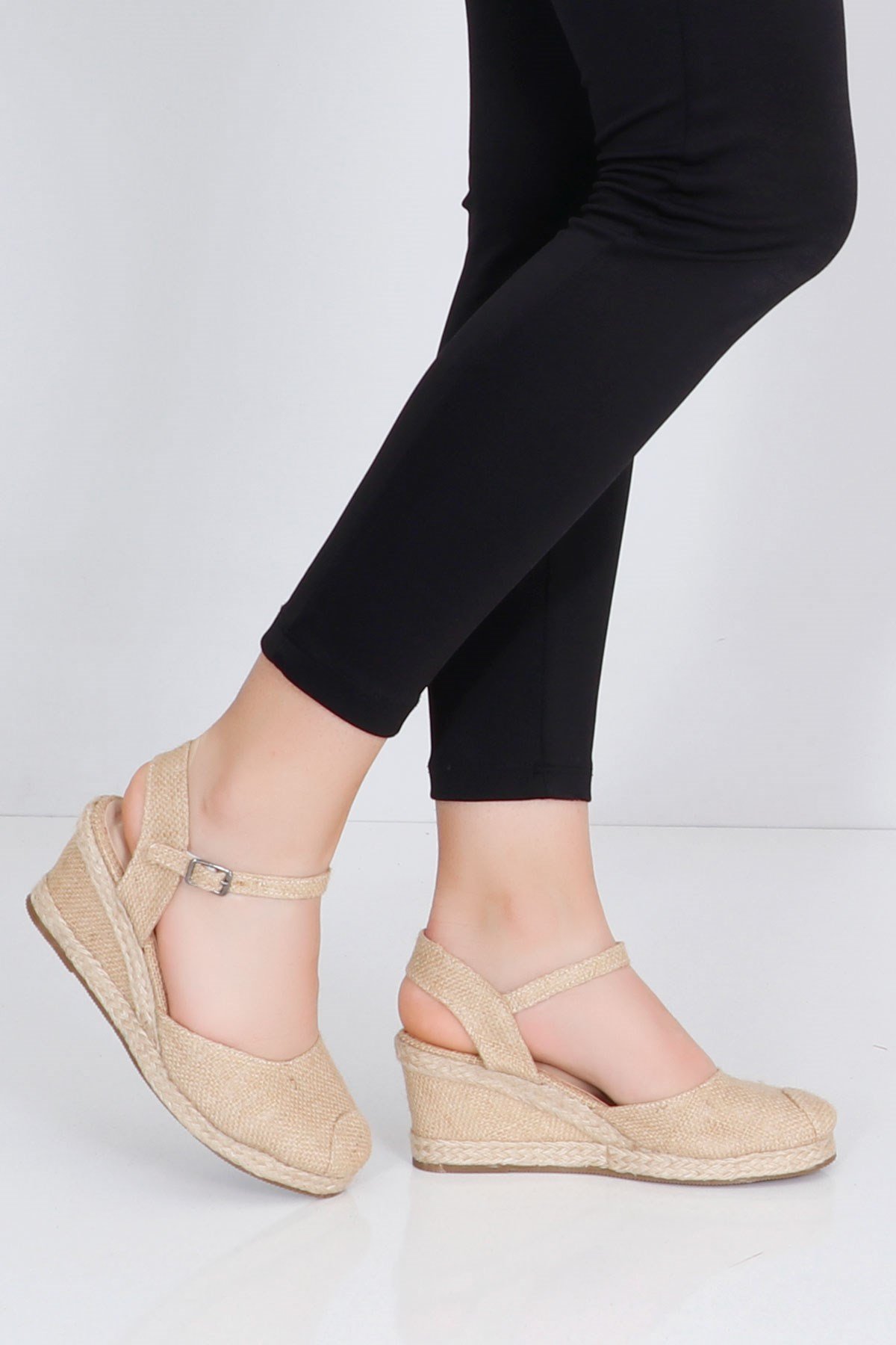 Ten keten Önü Kapalı Dolgu Topuk Kadın Sandalet Hasır 20-3 Fiyatı ve  Modelleri