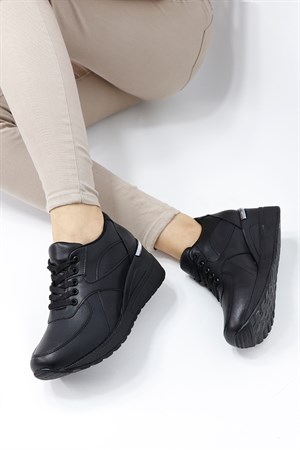 Siyah Dolgu Topuk Bağlı Spor Ayakkabı 609 Fiyatı ve Modelleri