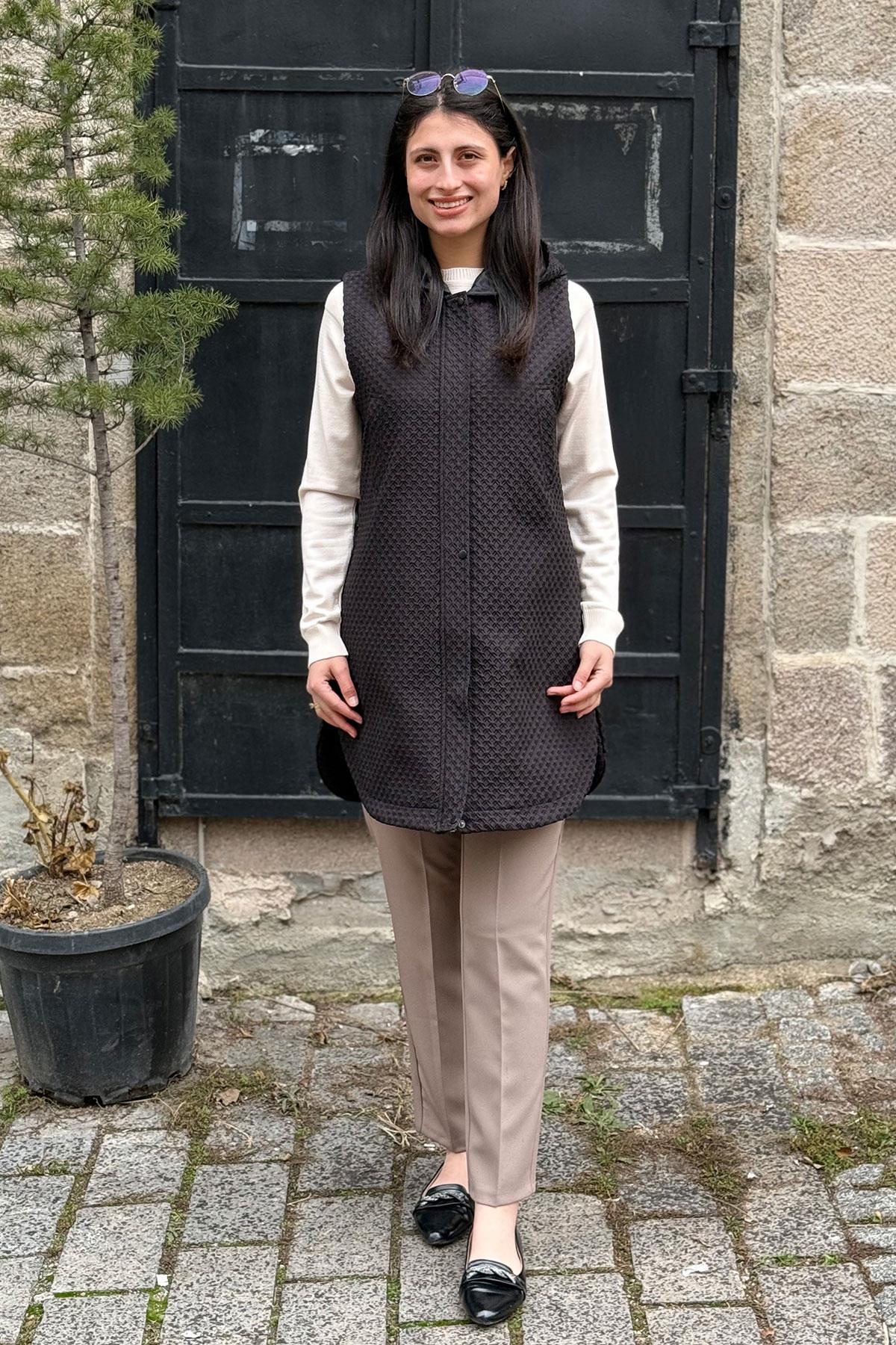 Çıtçıt Düğmeli Kapüşonlu Yelek - SİYAH